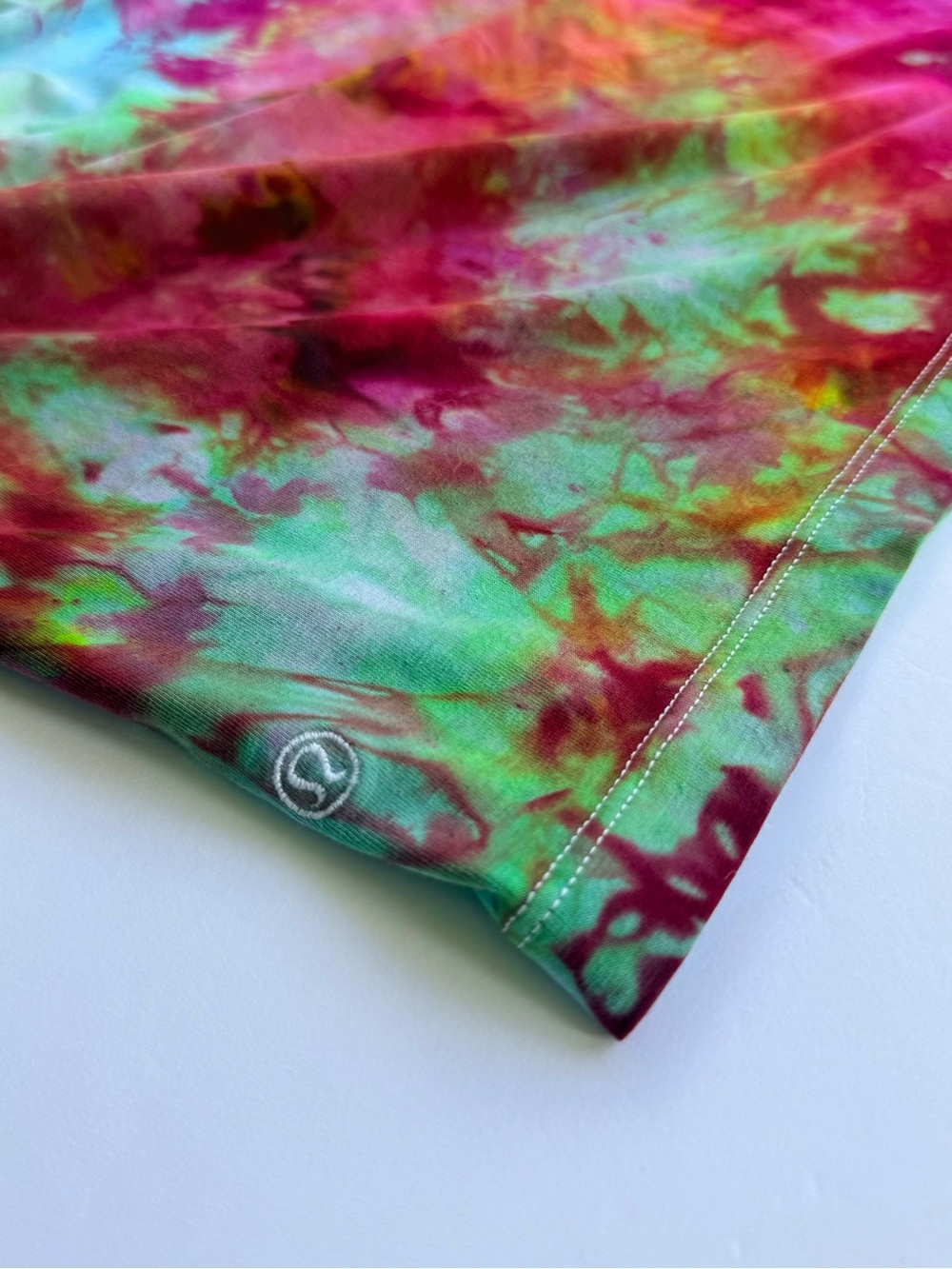 Lululemon Hand Tie-Dye Cropped Tee Festival Wear Boho - Picture 4 of 4
